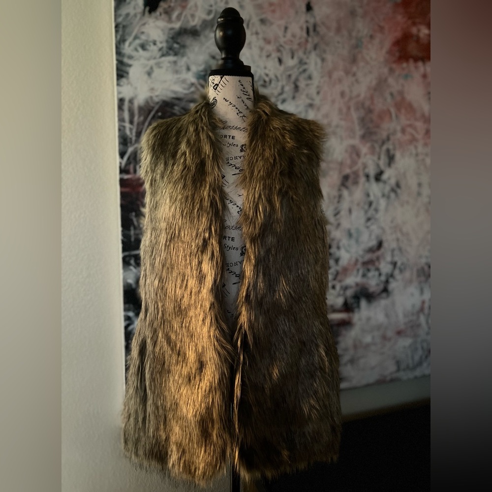 BANANA REPUBLIC Faux-Fur Vest